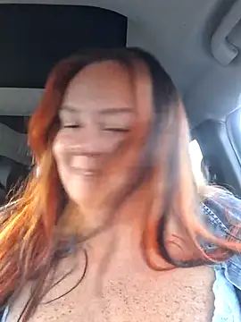 Snapshot of 50-shades-of-JADE chatting on 10.21.25 50-shades-of-JADE online show from 10.21.25