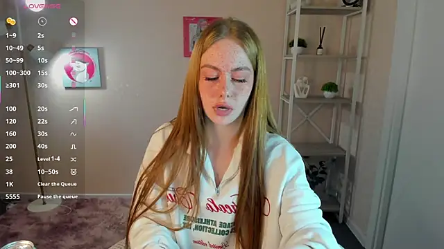 Roxy Sunnny online show from 10.13.25