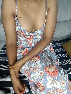 Snapshot of Tamilpallavi chatting on 04.28.26 Tamilpallavi online show from 04.28.26