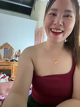 Snapshot of Moan_Mary chatting on 10.12.25 Moan Mary online show from 10.12.25