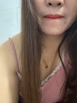 Snapshot of Moan_Mary chatting on 11.05.25 Moan Mary online show from 11.05.25