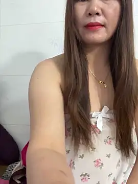 Snapshot of Moan_Mary chatting on 11.29.25 Moan Mary online show from 11.29.25