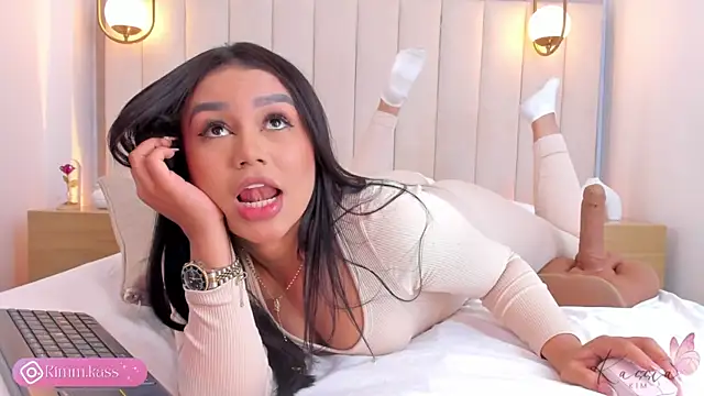 kassia kim online show from 10.21.25