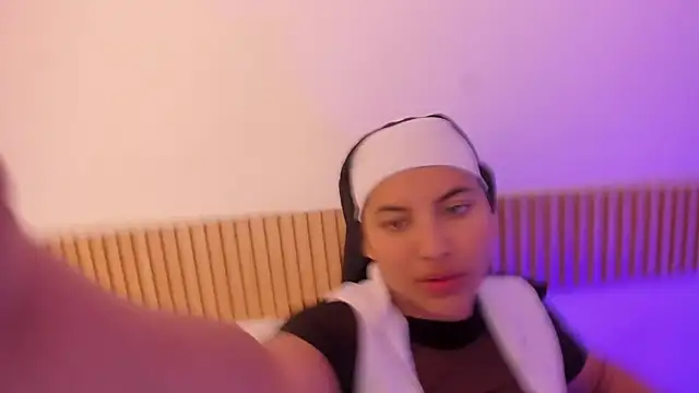 OliviaSweett online show from 10.31.25