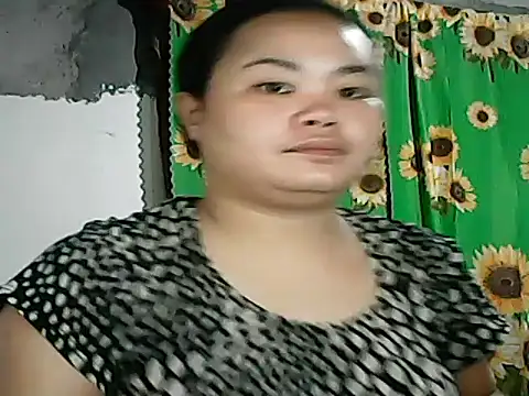 CreamyPussy4uxx online show from 10.29.25