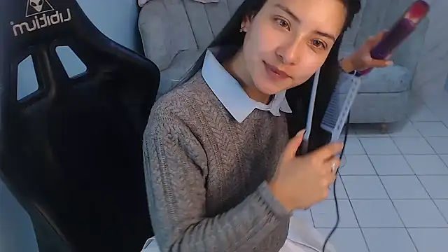 victoria hernandez t  online show from 04.02.26