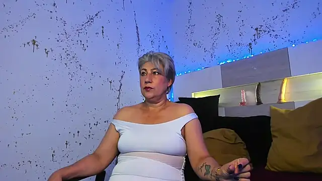 Snapshot of JaddeWalker chatting on 11.14.25 JaddeWalker online show from 11.14.25