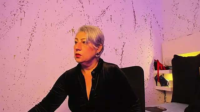 Snapshot of JaddeWalker chatting on 12.01.25 JaddeWalker online show from 12.01.25