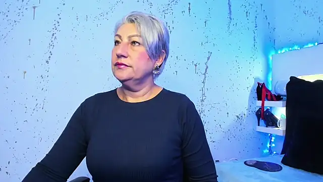 Snapshot of JaddeWalker chatting on 12.02.25 JaddeWalker online show from 12.02.25