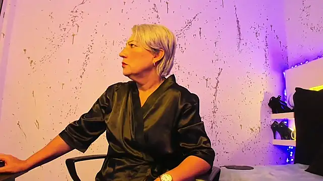 Snapshot of JaddeWalker chatting on 12.05.25 JaddeWalker online show from 12.05.25