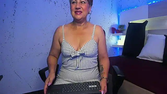 Snapshot of JaddeWalker chatting on 02.02.26 JaddeWalker online show from 02.02.26