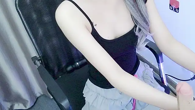 Snapshot of ALy-Lush chatting on 12.02.25 ALy-Lush online show from 12.02.25