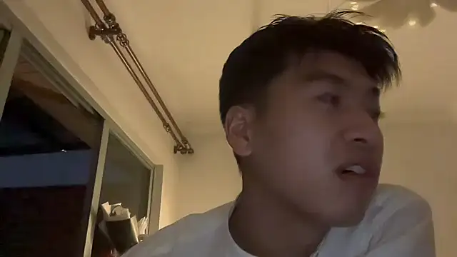 Snapshot of heywilliam chatting on 11.02.25 heywilliam online show from 11.02.25