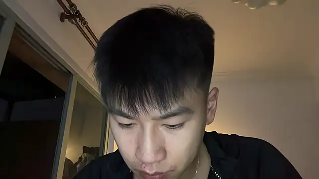 Snapshot of heywilliam chatting on 11.10.25 heywilliam online show from 11.10.25