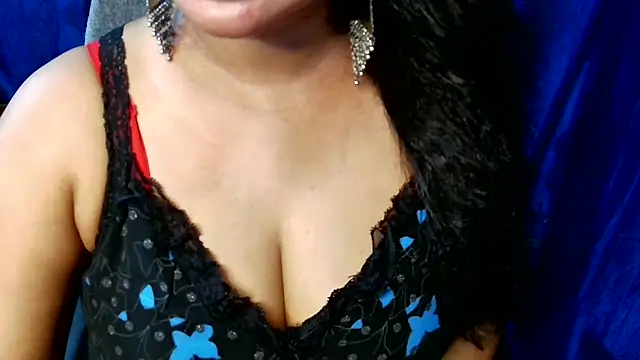 Snapshot of QUEEN_SAKHI- chatting on 04.19.26 QUEEN SAKHI- online show from 04.19.26