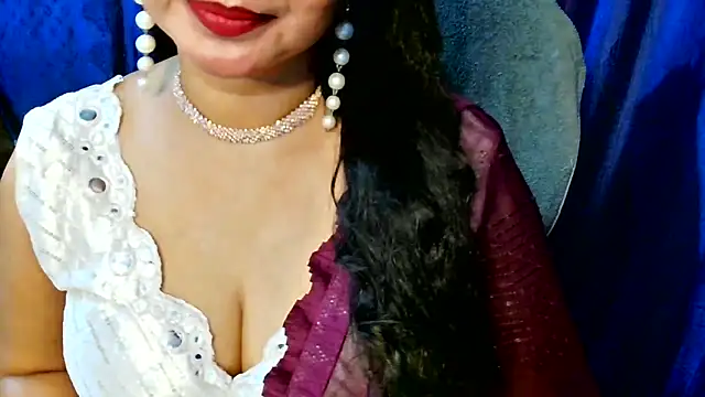 Snapshot of QUEEN_SAKHI- chatting on 04.20.26 QUEEN SAKHI- online show from 04.20.26