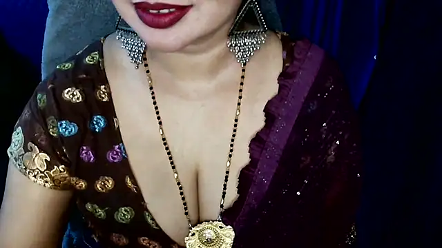 Snapshot of QUEEN_SAKHI- chatting on 04.26.26 QUEEN SAKHI- online show from 04.26.26