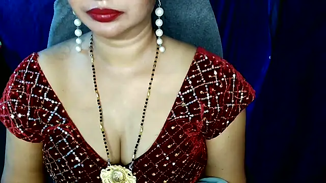 Snapshot of QUEEN_SAKHI- chatting on 04.29.26 QUEEN SAKHI- online show from 04.29.26