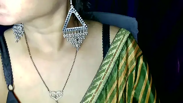 Snapshot of QUEEN_SAKHI- chatting on 06.17.26 QUEEN SAKHI- online show from 06.17.26