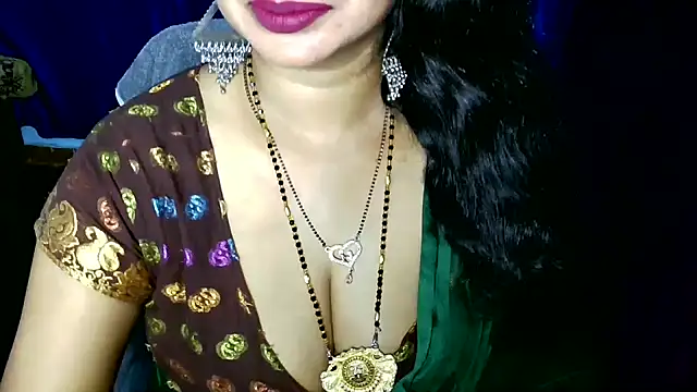 Snapshot of QUEEN_SAKHI- chatting on 06.18.26 QUEEN SAKHI- online show from 06.18.26