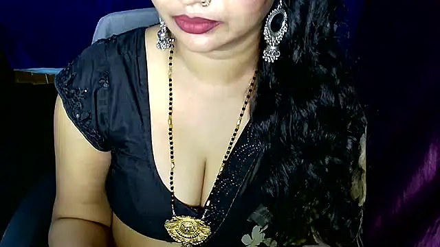 Snapshot of QUEEN_SAKHI- chatting on 06.27.26 QUEEN SAKHI- online show from 06.27.26