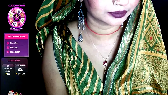Snapshot of QUEEN_SAKHI- chatting on 07.11.26 QUEEN SAKHI- online show from 07.11.26