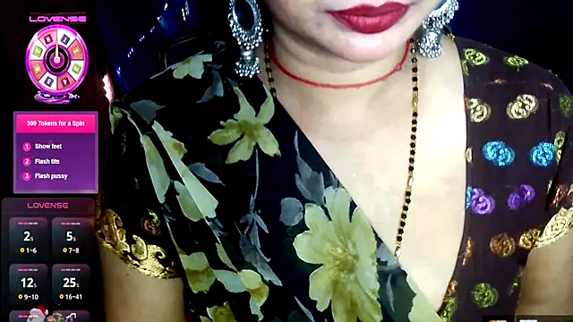 Snapshot of QUEEN_SAKHI- chatting on 07.12.26 QUEEN SAKHI- online show from 07.12.26