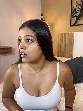 Snapshot of Camila_Bustamante chatting on 09.16.25 Camila Bustamante online show from 09.16.25