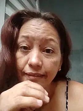 Snapshot of marinita13 chatting on 10.10.25 marinita13 online show from 10.10.25