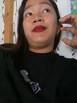 Snapshot of slut_clio chatting on 02.11.26 slut clio online show from 02.11.26