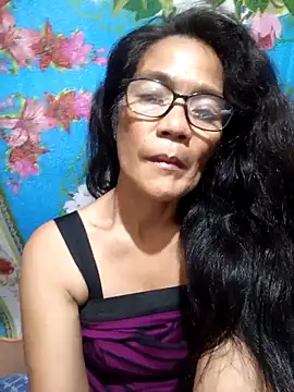 ImYourWoman 55 online show from 10.31.25