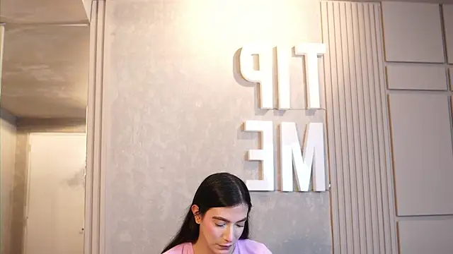 Snapshot of Ariaa_Isabell chatting on 04.27.26 Ariaa Isabell online show from 04.27.26