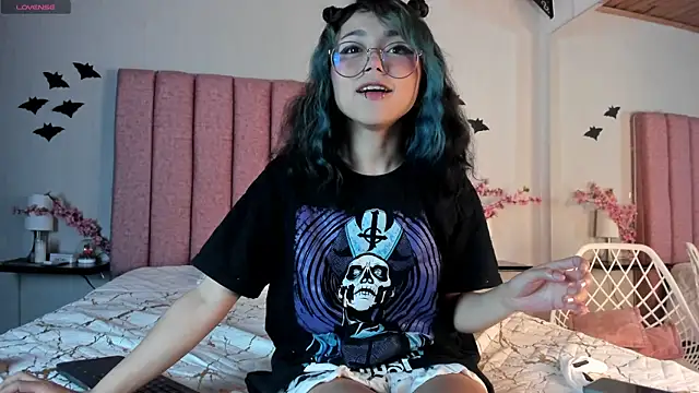 TerumiKitty online show from 11.24.25