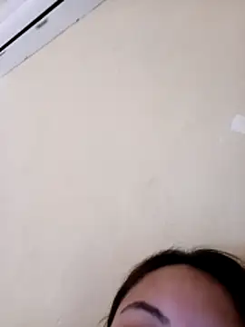 Snapshot of Theredcorazon chatting on 11.13.25 Theredcorazon online show from 11.13.25