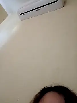 Snapshot of Theredcorazon chatting on 11.14.25 Theredcorazon online show from 11.14.25