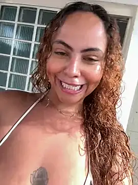 Chloe Leaozinho online show from 11.02.25