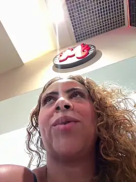 Chloe Leaozinho online show from 03.08.26