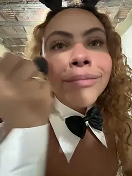 Chloe Leaozinho online show from 04.02.26