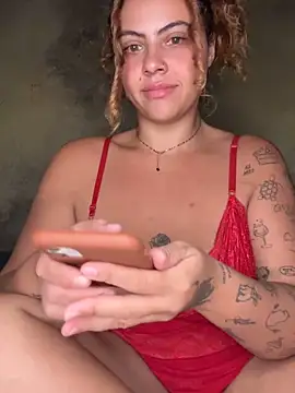 Snapshot of Chloe_Leaozinho chatting on 05.17.26 Chloe Leaozinho online show from 05.17.26