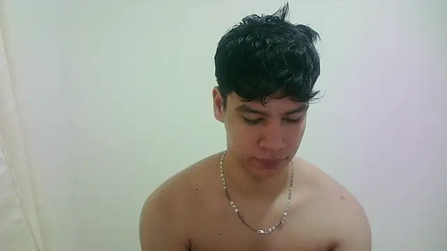 Snapshot of zeus_181 chatting on 02.18.26 zeus 181 online show from 02.18.26