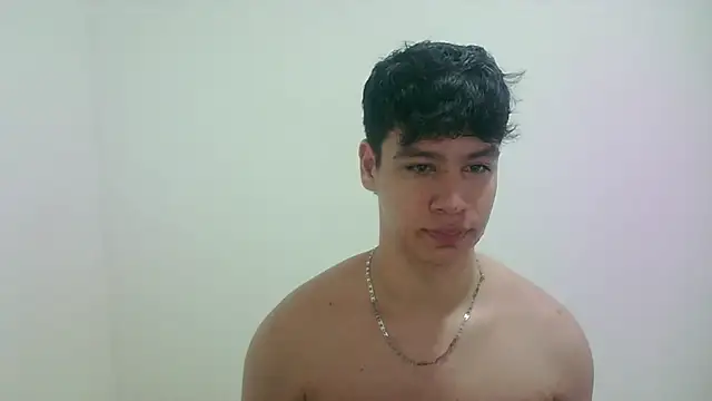 Snapshot of zeus_181 chatting on 02.19.26 zeus 181 online show from 02.19.26