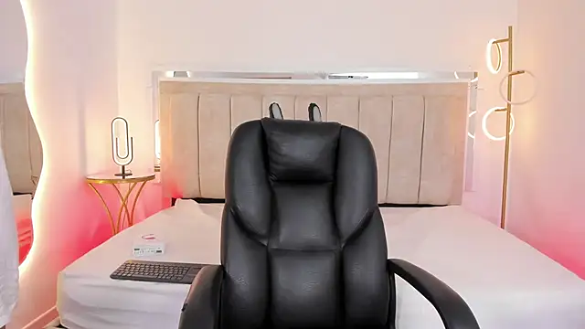 Molly sweetlove online show from 09.24.25