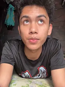 Demure Asian143 online show from 09.26.25