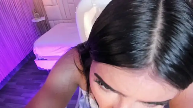 LovelyEyesx online show from 02.06.26