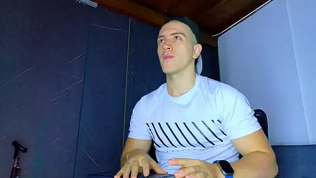 Snapshot of ALANNFERRER chatting on 02.05.26 ALANNFERRER online show from 02.05.26