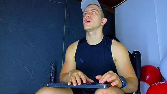 Snapshot of ALANNFERRER chatting on 02.14.26 ALANNFERRER online show from 02.14.26