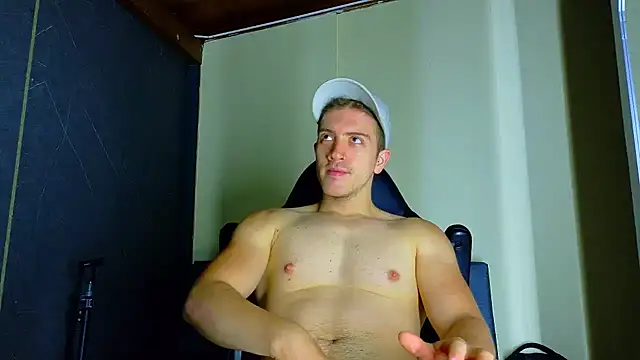 Snapshot of ALANNFERRER chatting on 03.16.26 ALANNFERRER online show from 03.16.26