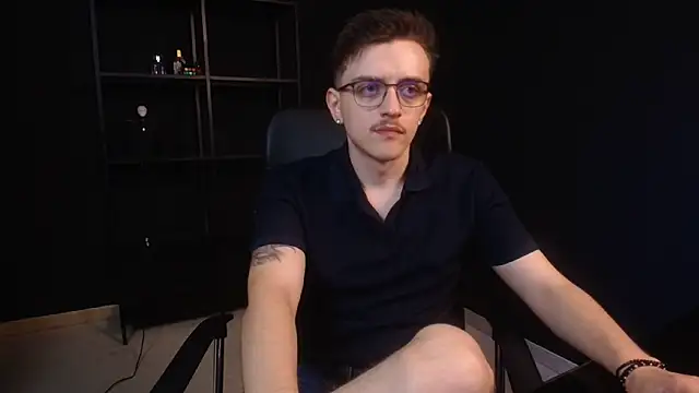 Snapshot of FelixStarkk chatting on 06.10.26 FelixStarkk online show from 06.10.26