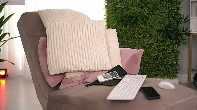 Snapshot of FreyaHeart chatting on 01.19.26 FreyaHeart online show from 01.19.26