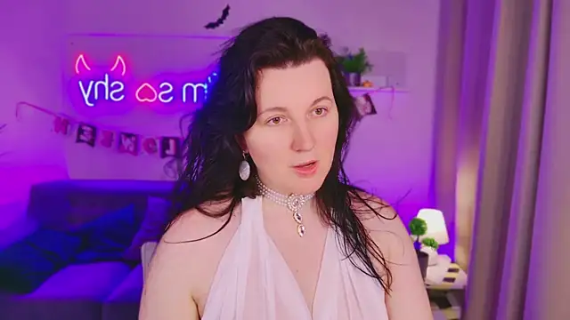 love me  tonight  online show from 10.28.25